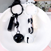 Porte-clés créatif personnalisé en forme de blocs de construction, mignon et original, pour couple, ornement de sac, style anime, chaîne de porte-clés de voiture
