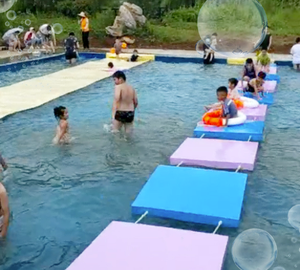 Piste parc aquatique piscine jouets sport <span class=keywords><strong>pont</strong></span> flottant tapis d'eau flottant à vendre - Product Image 2