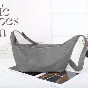 กระเป๋าสะพายไหล่หนังวัวฟอกฝาดสำหรับผู้หญิง กระเป๋าสะพายข้าง แฟชั่นลำลอง หนังแท้ กระเป๋าถือสุภาพสตรี - Product Image 3