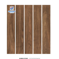 Carreaux de céramique en bois Matériaux de construction de dégagement facile Revêtement de sol de salon Carreaux mats en porcelaine en bois