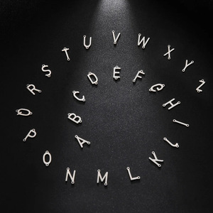 Breloques alphabet <span class=keywords><strong>en</strong></span> acier inoxydable à double trou, 26 lettres A-Z, breloques connecteurs doubles pour <span class=keywords><strong>la</strong></span> fabrication de colliers, bracelets et bijoux DIY - Product Image 2