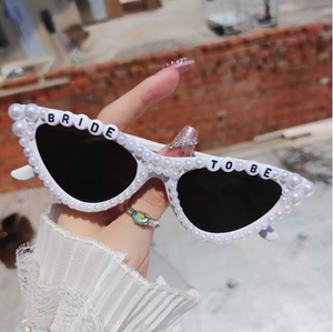 Lunettes de soleil en perles Just Married pour la fête de mariage, la fête de fiançailles, les accessoires de décoration de mariage, les accessoires photo, cadeau pour la future mariée - Product Image 6