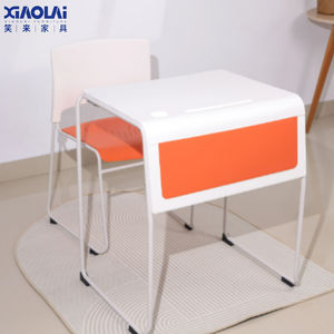Ensemble de bureau et de chaise d'entraînement en plastique moderne pour la maison, la salle de classe, le <span class=keywords><strong>centre</strong></span> de tutorat, design durable - Product Image 1