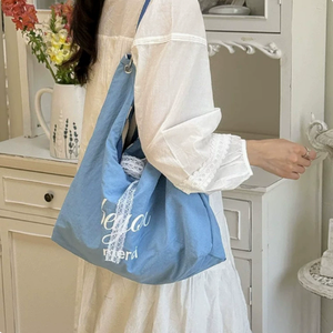 Bolso de Hombro de Lona a Rayas para Mujer PEIQUAN, Bolso <span class=keywords><strong>Tote</strong></span> Reversible con Patrón de Letras, Bolso de Gran Capacidad para Estudiantes - Product Image 3