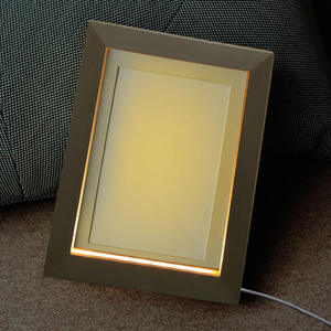 Cadre photo LED en bois de hêtre avec éclairage 3D en acrylique, veilleuse à capteur USB à lumière chaude, affichage décoratif mural - Product Image 4