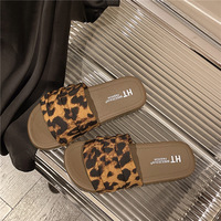 Sandales plates plissées et froncées pour femmes, semelle souple, mode été, antidérapantes, pour la plage et la piscine