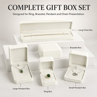 Boîte à bijoux en cuir PU blanche à coins arrondis, intérieur en velours blanc, boîte d'emballage cadeau pour bague, collier, bracelet, logo personnalisé, fabrication en usine