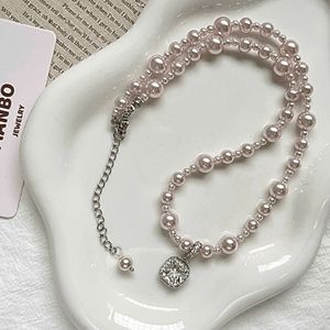 <span class=keywords><strong>Collana</strong></span> girocollo di <span class=keywords><strong>perle</strong></span> grigiastro con ciondolo quadrato Manta rosa con ciondolo di lusso regolabile per donna - Product Image 5
