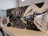 Plaques de comptoir de table en pierre artificielle onyx translucide rétroéclairée fabriquée par l'homme