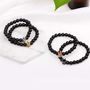Pulsera negra mate con cuentas y dije de corona, joyería de aleación de cobre, regalo para hombres y mujeres, accesorio de moda - Product Image 4