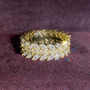 Elegante Brazalete de Cristal con Flores, Chapado en Oro de 18K, Joyería de Boda para Mujer, Brazaletes con Engaste de Cristales de Imitación - Product Image 2