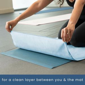 Toalla de microfibra azul para yoga, 26.5 x 72 pulgadas, de secado rápido, suave y absorbente, para gimnasio, pilates, yoga caliente, con logotipo tejido y patrón deportivo - Product Image 5