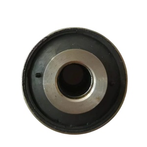 Boccola del Tirante dello Sterzo per Jeep <span class=keywords><strong>Cherokee</strong></span> <span class=keywords><strong>KL</strong></span> 2014-2021, Nuova Condizione, Gomma Nera, Modelli di Ricambio 5090072AD 5090095AB 5090095AC - Product Image 1