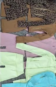 Vêtements <span class=keywords><strong>de</strong></span> <span class=keywords><strong>sport</strong></span> <span class=keywords><strong>pour</strong></span> femmes, veste et short imprimés léopard, extensibles dans 4 directions, <span class=keywords><strong>pour</strong></span> la gym, le yoga et le fitness - Product Image 2