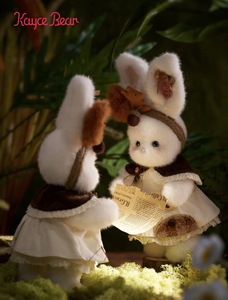 Adorable peluche lapin blanc sur le thème de la forêt avec bandeau en forme d'écureuil et robe en forme de champignon - Product Image 6