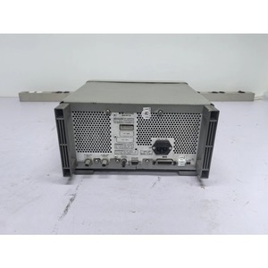 Générateur de signaux HP/Agilent 8647A HP8647A 250kHz-1000MHz d'occasion - Product Image 3