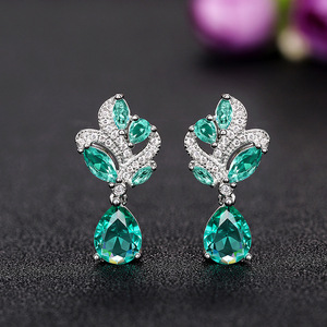 Eleganti orecchini pendenti corti da donna, accessori per l'orecchio semplici e alla moda per l'uso quotidiano - Product Image 2
