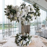 Elegantes Rosa Tisch-Blumengesteck Rose Pfingstrose Florale Tischdekoration für Romantische Hochzeitsempfänge Tischdekoration