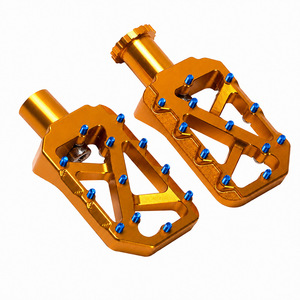 พักเท้ามอเตอร์ไซค์ CNC แบบ OEM ใช้ได้กับ Ridstar Q20 ผลิตจากอลูมิเนียมอัลลอยด์ กันลื่น คุณภาพสูง ติดตั้งง่ายแบบ Bolt-On - Product Image 4