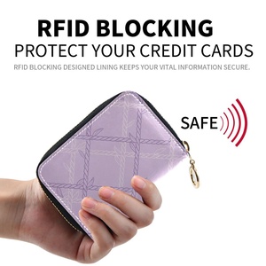 กระเป๋าใส่บัตรเครดิตผู้หญิงลายใบตองฮาวายสีม่วง ป้องกัน RFID  กระเป๋าสตางค์หนัง PU แบบสั้นบาง  กระเป๋าคลัทช์ผู้หญิงแบบมีซิป - Product Image 2