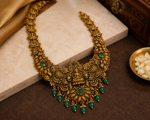 Collar Largo de Oro de 24K, 64.65 Gramos, Hecho a Mano, con Rubí y Esmeralda, Diseño Tradicional en Forma de U, Joyería Nupcial para Mujer - Product Image 3