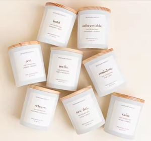 AIKUN Low MOQ Custom Home Fragrance Luxury Scented Frosted Glass Jars Scented Soy Wax Candles Wholesale - Product Image 5