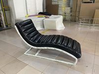 Fauteuils de salon modernes personnalisables, fauteuil en cuir marron avec structure en acier inoxydable, meubles de salon pour se détendre à la maison