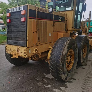 รถเกรดเดอร์ Caterpillar 140h มือสอง ปี 2019 สีเหลือง อุปกรณ์ก่อสร้างงานหนัก พร้อมยางขนาดใหญ่และระบบไฮดรอลิก - Product Image 2
