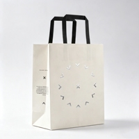 Sac fourre-tout de luxe personnalisé en papier kraft avec logo en feuille d'argent, poignée Flexiloop en papier couché recyclé pour emballage de bijoux et vêtements