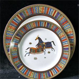 Lot de 4 assiettes de table en porcelaine fine biodégradable, motif cheval de guerre nordique de luxe, incrustation dorée, coffret cadeau – Vente flash - Product Image 4
