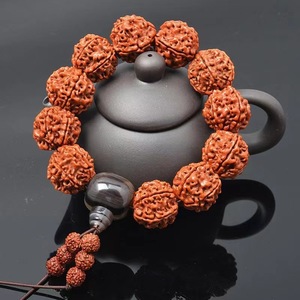 Bracelet de méditation en perles de bois de santal Vajra Bodhi, 108 perles rondes - Product Image 4