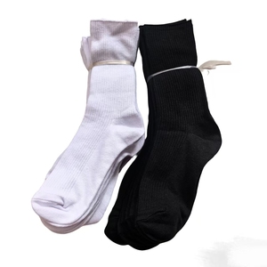 Exceso de Inventario, Calcetines Baratos, Calcetines Clásicos Negros y Blancos para <span class=keywords><strong>Mujer</strong></span>, Calcetines de Media Pantorrilla de Doble Aguja, Calcetines de Algodón Suave para Uso Diario - Product Image 2
