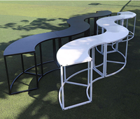 Table de présentation en métal courbé multi-combinaisons, en forme de S, ronde, à disposition irrégulière, pour buffet de desserts de mariage, idéale pour la location.