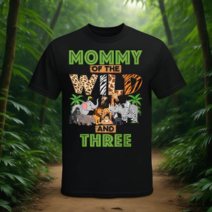 T-shirt Mommy Of The Wild And Three sur le thème du 3ème anniversaire, zoo, safari, jungle - Product Image 3