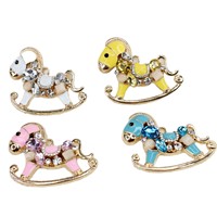 Pendentif Cheval Goutte d'Huile en Alliage de Zinc Électroplaqué avec Cristal, Breloque pour Grille d'Aération de Voiture et Rétroviseur, Accessoire de Sac Tendance pour Femme de Bureau
