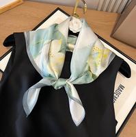 2024 Lady Luxe En Gros Chine Carré Conception Impression Personnalisée Foulard En Satin De Soie Pour Les Femmes