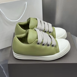 2026 Factory ofrece venta al por mayor con descuento de zapatillas casuales de alta calidad para hombres y mujeres. Zapato cómodo de goma para caminar - Product Image 1