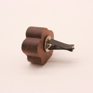 Diffuseur de voiture en bois de hêtre brun, parfum longue durée pour sortie d'air, aromathérapie, huile essentielle, parfum - Product Image 2