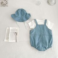 Combinaison légère en denim de coton pour bébé fille, couleur unie, avec chapeau inclus