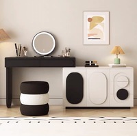Table de toilette moderne de style italien avec rangement extensible et miroir éclairé pour chambre, hôtel et salon