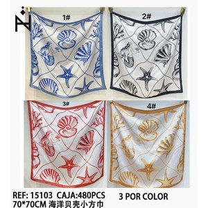 Foulard quadrato piccolo con conchiglie oceaniche 70x70 cm, accessorio moda da donna - Product Image 3