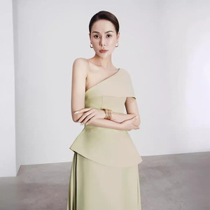 Negozio di marca di moda donna 2024 plissettato lungo elegante abito Casual estivo pieghettato in tinta unita abbigliamento femminile con decorazione cava - Product Image 4