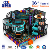 Structure d'aventure pour enfants de style futuriste personnalisée, toboggan, zones interactives de carnaval, aire de jeux intérieure commerciale