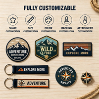 Fabricant OEM, porte-clés tissés avec logo personnalisé, porte-clés brodés, collection de patchs, patchs en PVC, épingles en émail, cadeaux promotionnels personnalisés