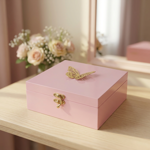 Caja Decorativa Cuadrada de Latón Plateado con Mariposas para Decoración del Hogar - Product Image 3