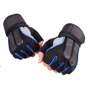 Gants de MMA en cuir imprimés sur mesure Selvagio SF-GG-560 - Gants professionnels de Muay Thai avec ajustement confortable - Product Image 3