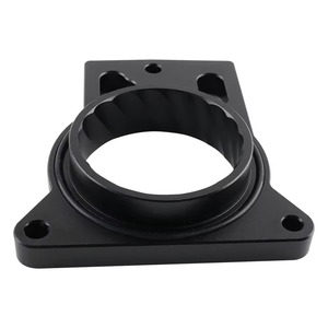 Espaciador de cuerpo de aceleración Auso-Racing de aleación de aluminio negro y plateado para sistema de motor de ajuste Chevrolet Silverado 1500 2500 3500 - Product Image 4
