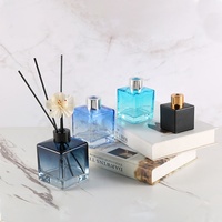 Flacon de parfum en verre de luxe de style nordique de 200 ml avec bouchon à vis, impression sérigraphique, diffuseur de parfum décoratif pour chambre à coucher