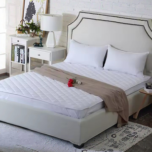 Materassino Pieghevole Trapuntato Bianco Impermeabile 200TC Lavabile in Lavatrice 100% Poliestere per Hotel Casa Ospedale - Product Image 2