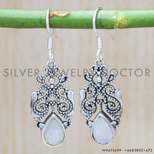 การตั้งค่าฝาลูกแพร์แบบทันสมัยสีรุ้งมูนสโตนห่วง925เงินสเตอร์ลิงแฮนด์เมดเครื่องประดับมินิมอลของขวัญสำหรับผู้หญิง - Product Image 2